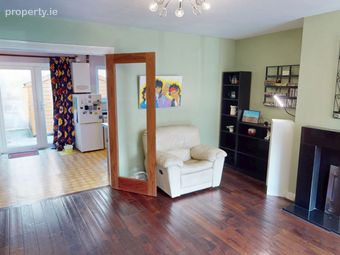4 Castle Court, Clancy's Strand, Limerick City Centre, Co. Limerick - Image 4