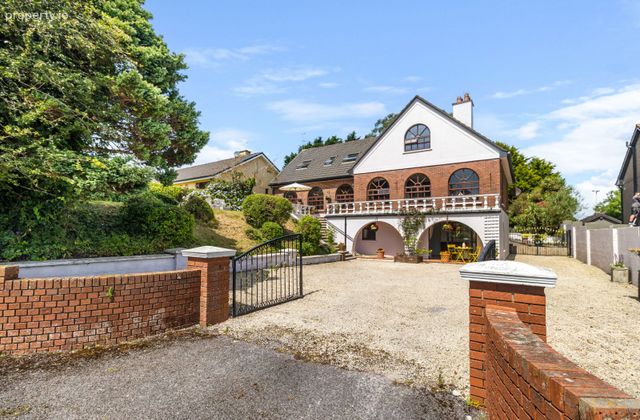 Lisaniska, Windmill Hill, Youghal, Co. Cork - Click to view photos
