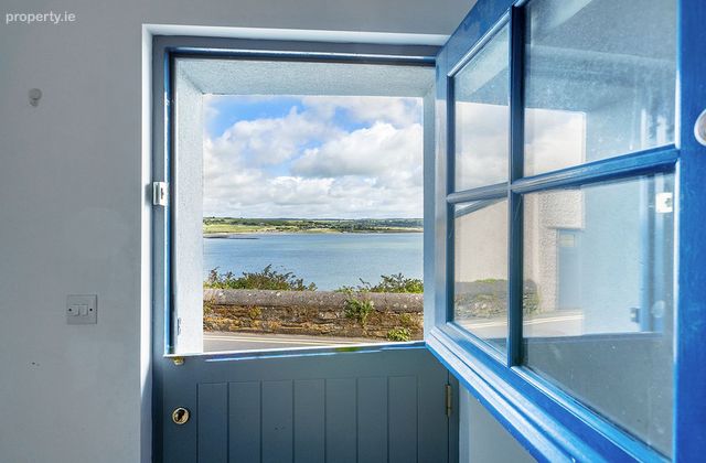 Carraig Aenain, Cliff Road, Ardmore, Co. Waterford - Click to view photos