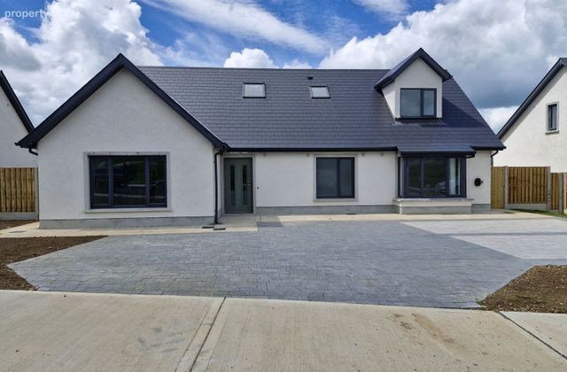 Bramble Hill, Lugduff, Tinahely, Co. Wicklow - Click to view photos