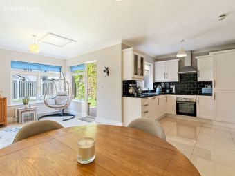 24 Holly Vale, Forest Hill, Carrigaline, Co. Cork - Image 4