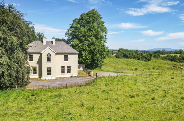 Parochial House, Carricklom, Hillstreet, Carrick-on-shannon, Co. Roscommon, Rodeen, Co. Roscommon - Click to view photos