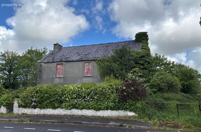 Camp, Ballyseedy, Tralee, Co. Kerry - Click to view photos
