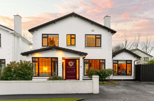 16 Hillside Drive, Sallins Road, Naas, Co. Kildare - Click to view photos