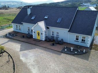 Slieve League House, Croaghlin, Teelin, Co. Donegal - Image 4