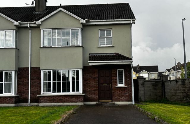 1 Stephen's Court Townhouses, Stephen's Court, New Ross, Co. Wexford - Click to view photos