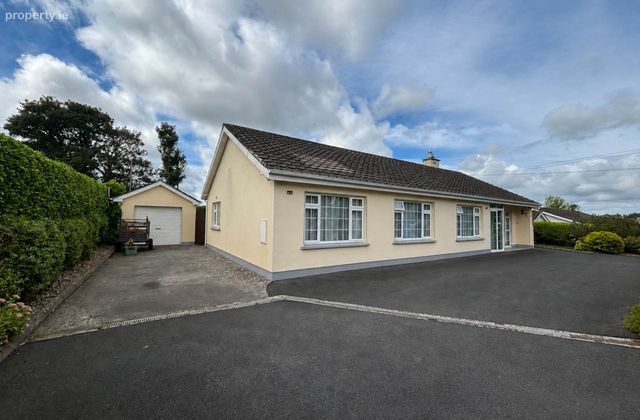 Castleroberts, Adare, Co. Limerick, Adare, Co. Limerick - Click to view photos