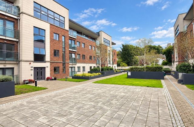 Apartment 50, Hyde Square, Kilmainham, Dublin 8 - Click to view photos