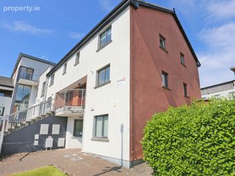 84 Bru Na Sionna, Shannon, Co Clare, Shannon, Co. Clare - Image 2