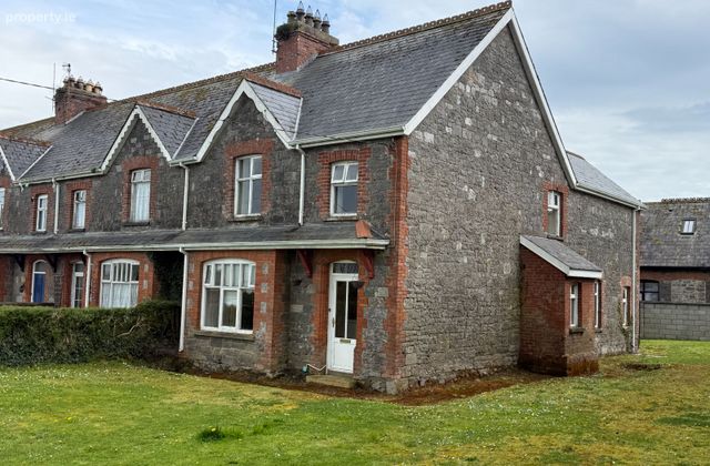Medova House, Emly Road, Knocklong, Co. Limerick - Click to view photos