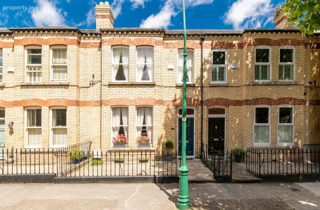 49 Hollybank Road, Dublin 9, Drumcondra, Dublin 9 - Click to view photos