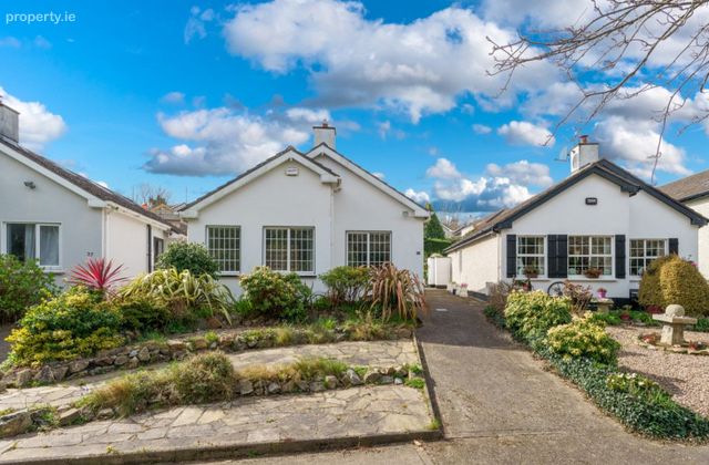 38 Prospect Lawn, Cabinteely, Dublin 18 - Click to view photos