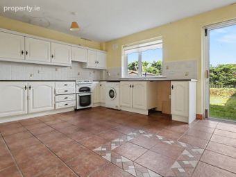 6 Woodside Park, Ballaghaderreen, Co. Roscommon - Image 5