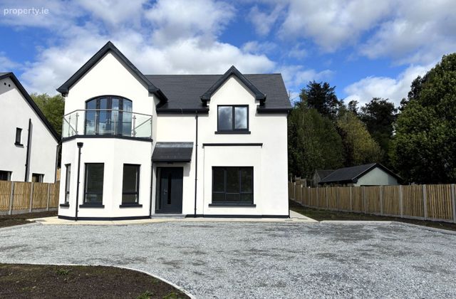 Lakeview Heights, Killaloe, Ballina, Co. Tipperary - Click to view photos