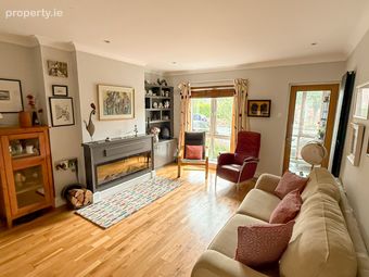 166 Castle Farm, Shankill, Dublin 18 - Image 2