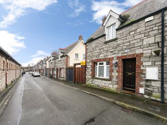 9 Cavalry Row, Stoneybatter, Dublin 7, Stoneybatter, Dublin 7 - Image 2