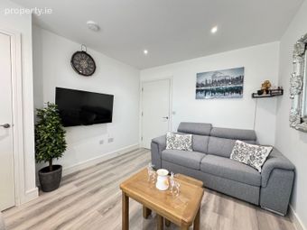 22 Dundoogan, Dundalk, Blackrock, Co. Louth - Image 4