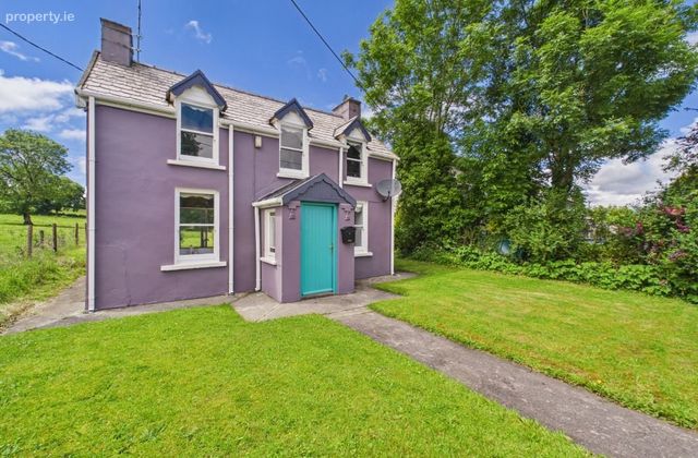Cairn Cottage, Coolgarriv, Killarney, Co Kerry, Killarney, Co. Kerry - Click to view photos