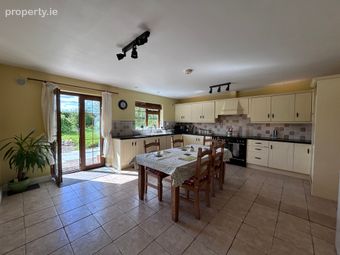 Honeysuckle Cottage, Ballinahinch, Cashel, Tipperary, Ballygriffin, Co. Tipperary - Image 4