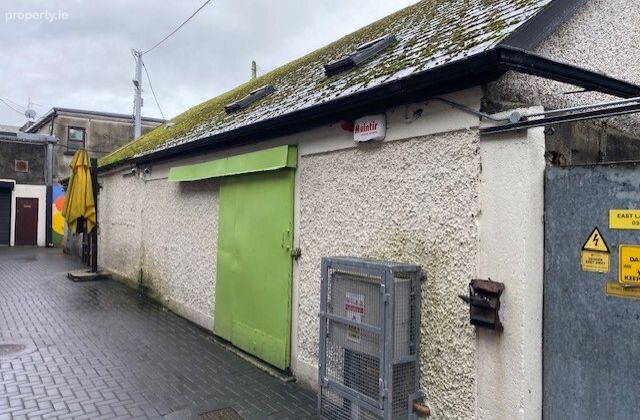 Lock Up Unit, East Lane, Clonmel, Co. Tipperary, Clonmel, Co. Tipperary - Click to view photos