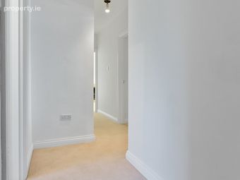 8 Woodlawn House, Woodlawn Park, Dun Laoghaire, Co Dublin, Dun Laoghaire, Co. Dublin - Image 2