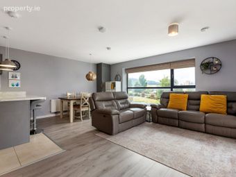 3 Hawthorn House, Carrickmines Green, Carrickmines, Dublin 18, Carrickmines, Dublin 18 - Image 2