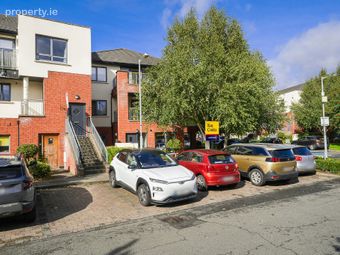 11 Rosse Court Terrace, Lucan, Co. Dublin, Lucan, Co. Dublin - Image 3