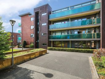 Apartment 74, Rosanule, Phoenix Park Avenue, Castleknock, Dublin 15 - Image 2