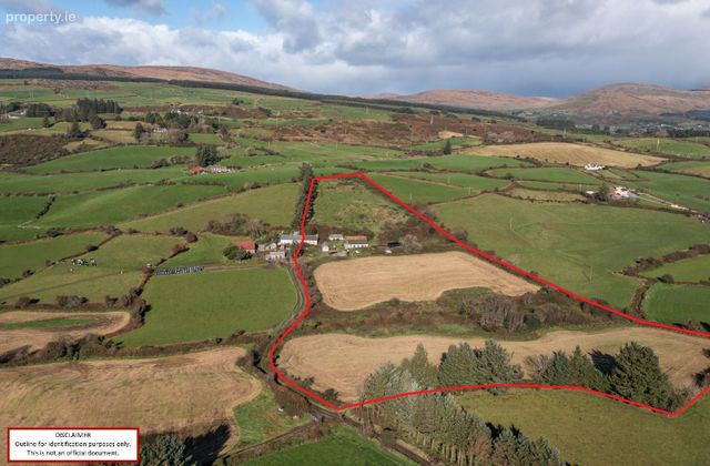 Closh House, Meenies Middle, Drimoleague, Co. Cork - Click to view photos