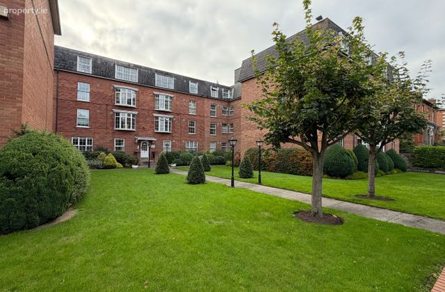 Saint Davids Court, 31-33 Castle Avenue, Clontarf, Dublin 3 - Click to view photos