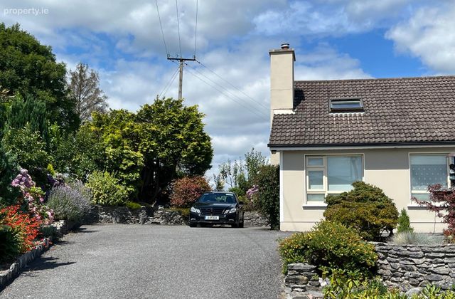 Laburnum House, Gortamullen, Kenmare, Killarney, C, Kenmare, Co. Kerry - Click to view photos