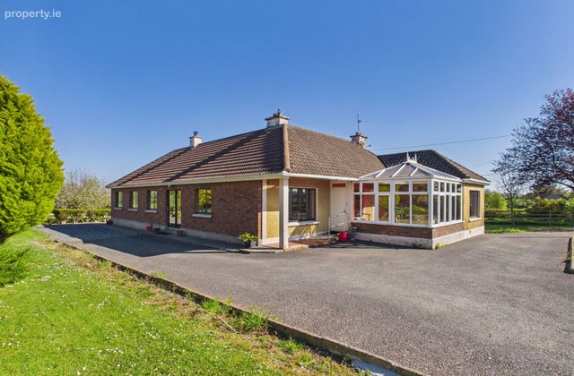 Bawnfune, Butlerstown, Co. Waterford - Click to view photos