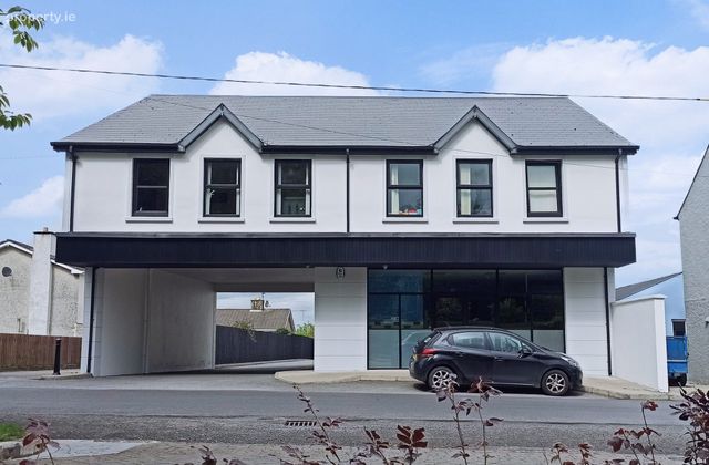 Ballyduff Crescent, Main Street, Lifford, Co. Donegal - Click to view photos