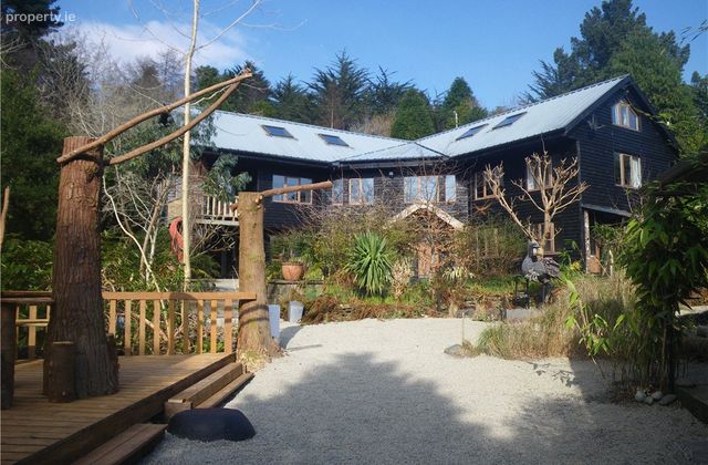 Falling Water Lodge, Tooreen, Glengarriff, Co. Cork, Glengarriff, Co. Cork - Click to view photos
