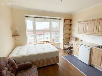 Flat 3, 23 Clarinda Park East, Dun Laoghaire, Co. Dublin - Image 3