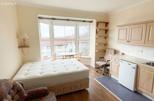 Clarinda Park East, Dun Laoghaire, Co. Dublin - Click to view photos