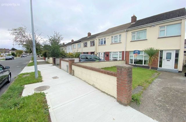 Room To Rent - Ashfield Grove, Huntstown, Dublin 15, Damastown, Co. Dublin - Click to view photos