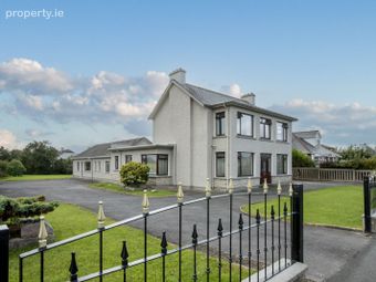Gillaroo Lodge, West End, Bundoran, Co. Donegal - Image 2