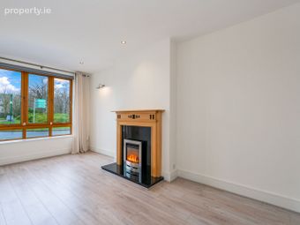 19 Belarmine Vale, Belarmine, Stepaside, Dublin 18 - Image 2
