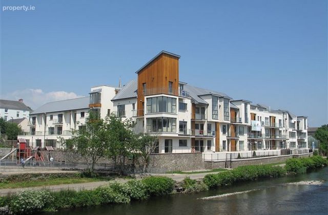 9 Riverbank, North Main Street, Bandon, Co. Cork - Click to view photos