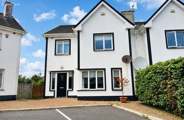 17 Esker Hills, Ballinasloe, Co. Galway - Click to view photos