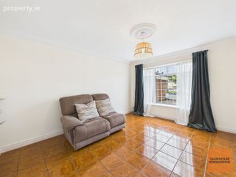 51 Whitestown Park, Dublin 15 - Image 4