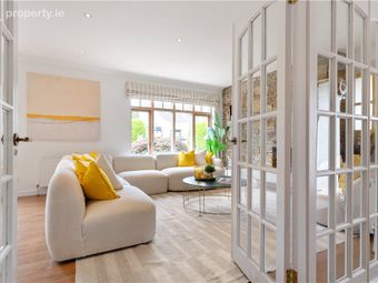 90 Shrewsbury Lawn, Cabinteely, Dublin 18, Cabinteely, Dublin 18 - Image 3