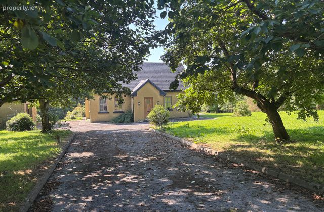 1 Ballinlough, Newport Road, Westport, Co Mayo, Westport, Co. Mayo - Click to view photos