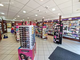 5 Castle Crescent, Monastery Road, Clondalkin, Dublin 22 - Image 2