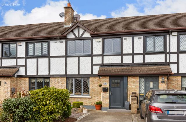 26 Sycamore Grove, Westminster Park, Foxrock, Dublin 18 - Click to view photos