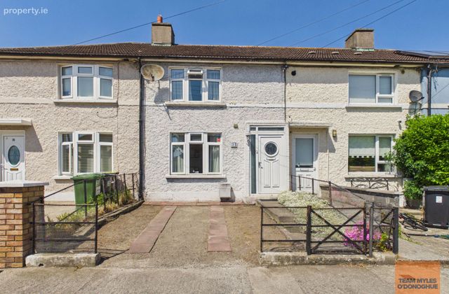 14 Cashel Avenue, Kimmage, Dublin 12 - Click to view photos