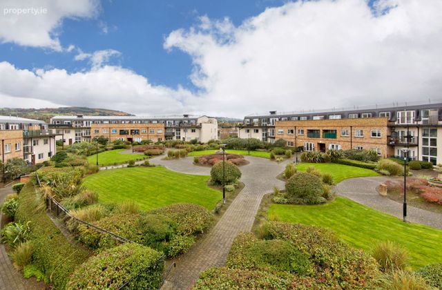 29 Carrigmore Crescent, Citywest, Co. Dublin - Click to view photos