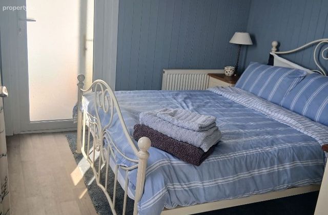Point Road, Crosshaven, Co. Cork - Click to view photos