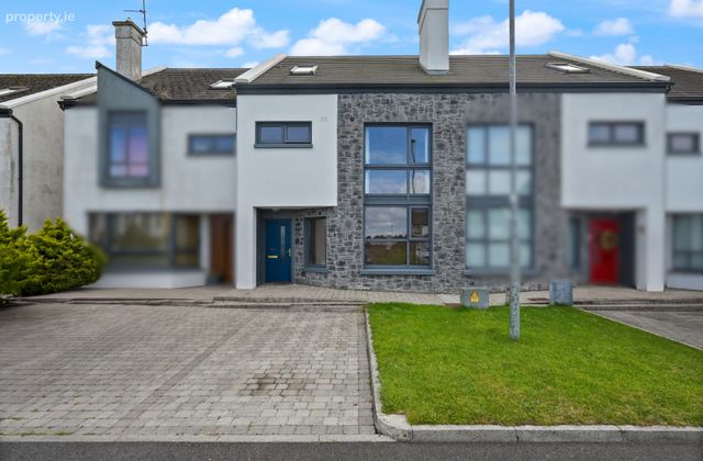 35 Glenbrook, Knock, Co Mayo, Knock, Co. Mayo - Click to view photos